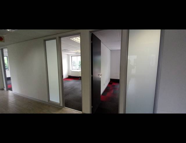 588M² OFFICE TO LET IN WOODMEAD